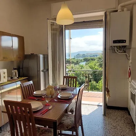 Casa Rosa Vista Mare Apartment *
